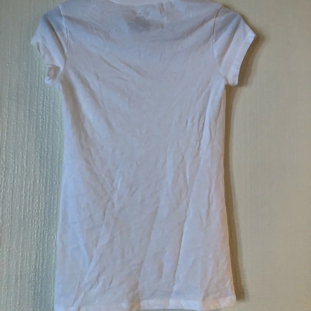 White solid tee shirt - Picture 2 of 2